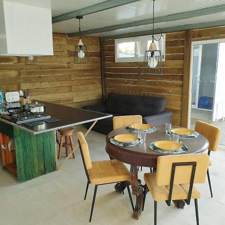 リスボン Casa Vale Ecotainerホステル エクステリア 写真
