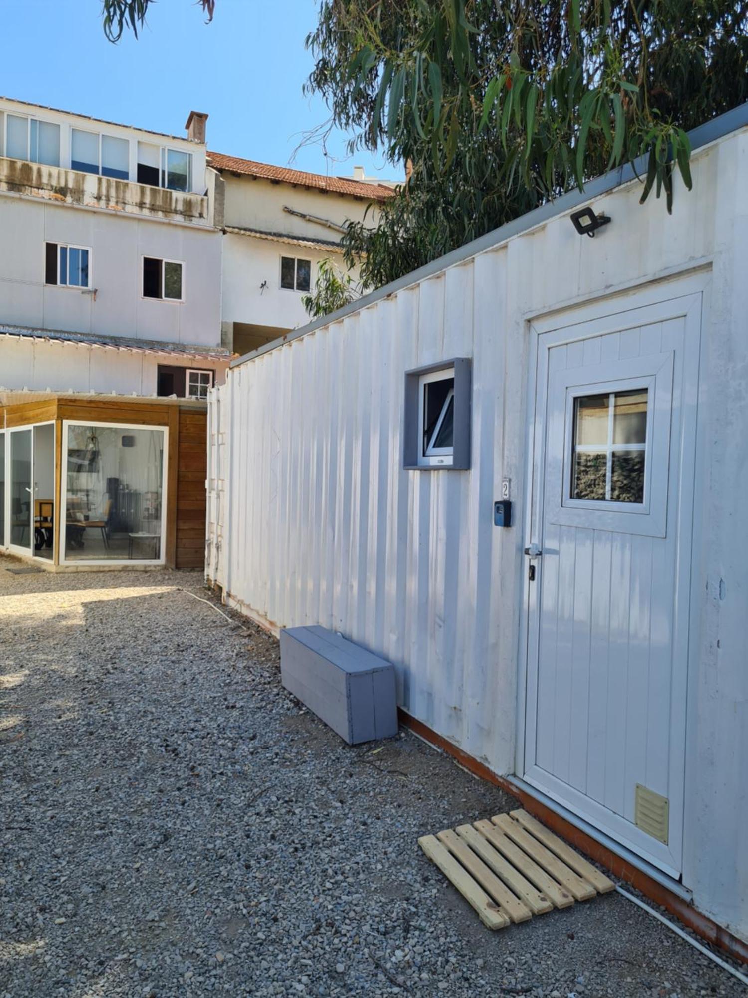 リスボン Casa Vale Ecotainerホステル エクステリア 写真