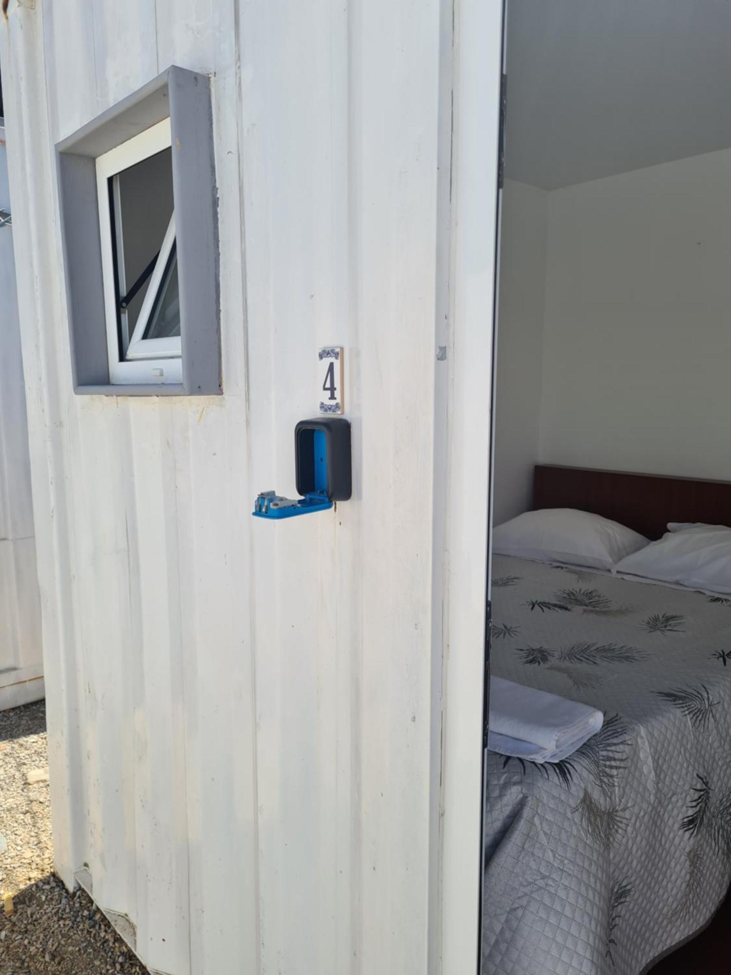 リスボン Casa Vale Ecotainerホステル エクステリア 写真