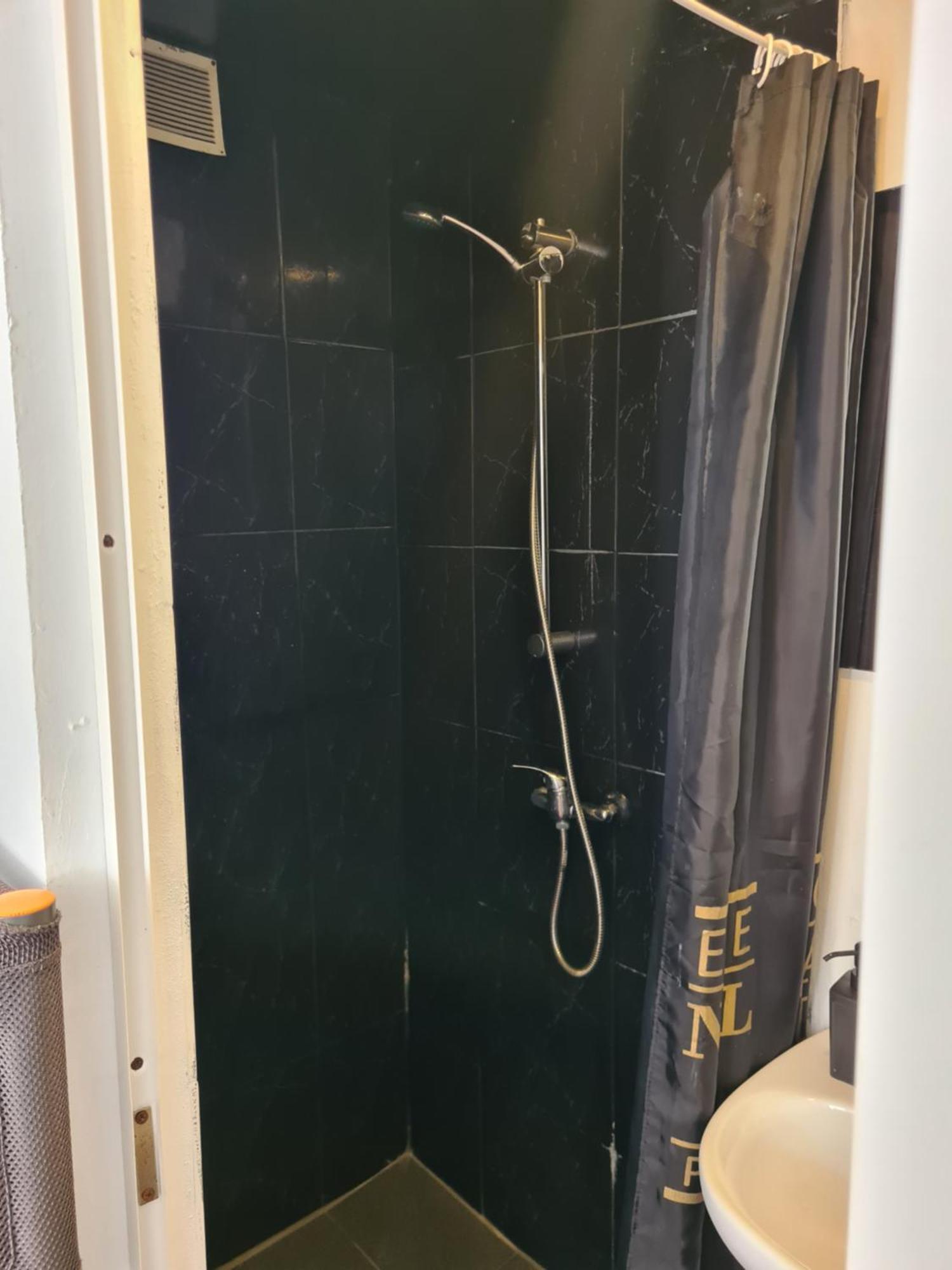 リスボン Casa Vale Ecotainerホステル エクステリア 写真