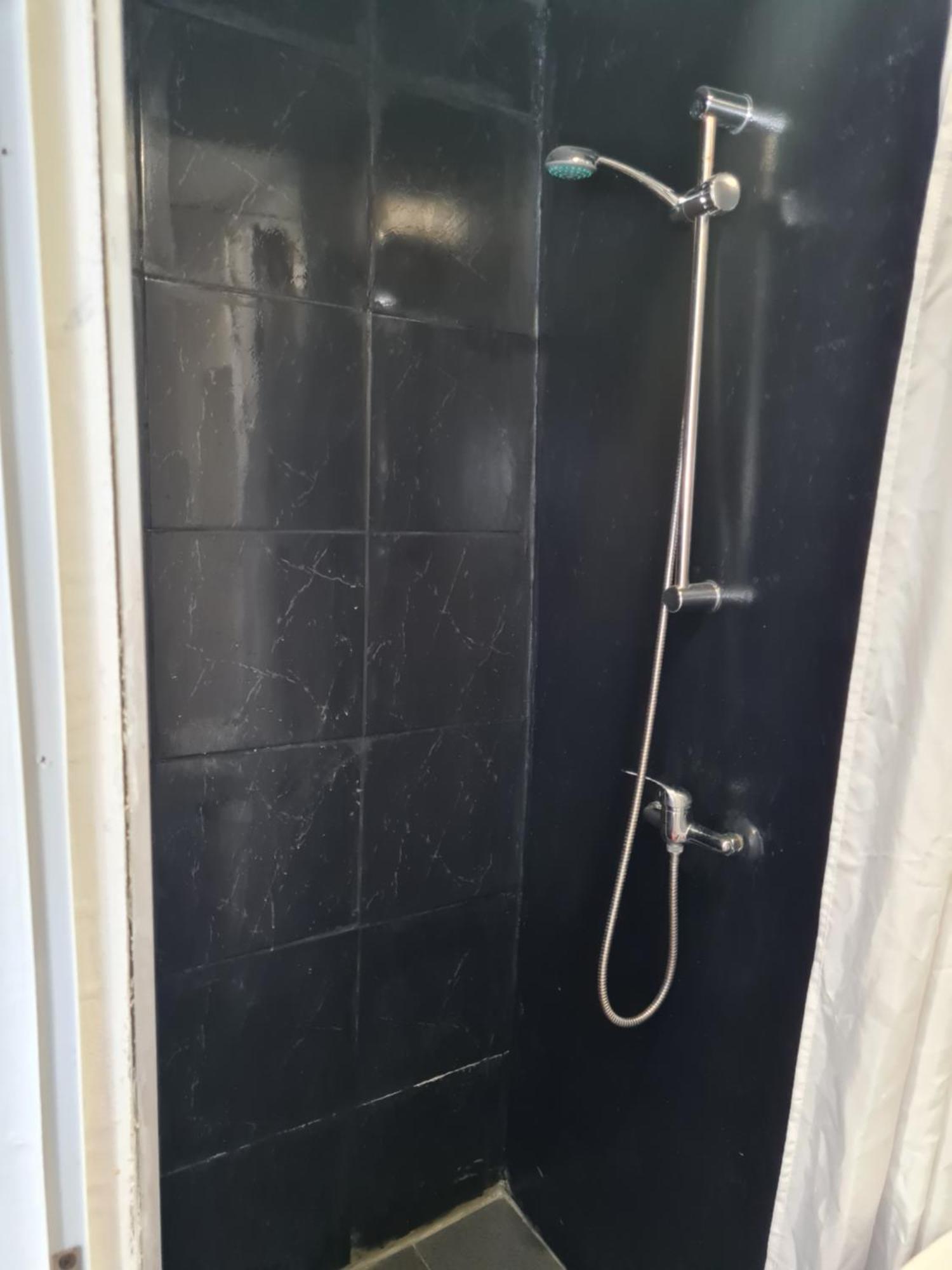 リスボン Casa Vale Ecotainerホステル エクステリア 写真