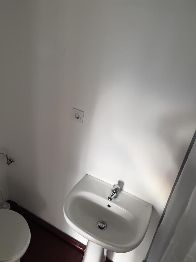 リスボン Casa Vale Ecotainerホステル エクステリア 写真